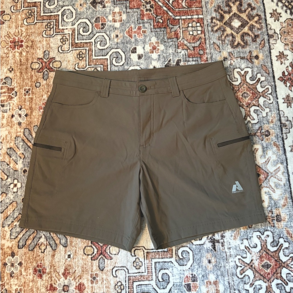 WOMENS EDDIE BAUER FIRST ASCENT SHORTS